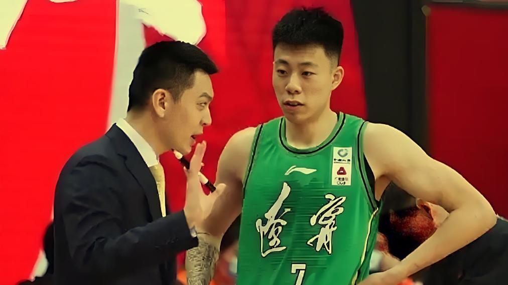 真相大白！张镇麟加盟上海队和杨鸣毫无关系，而是从家庭角度考虑